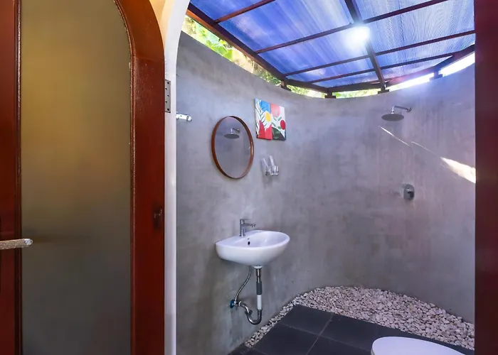 Hotel The Dome Ukiran Hills Manggis (Bali)